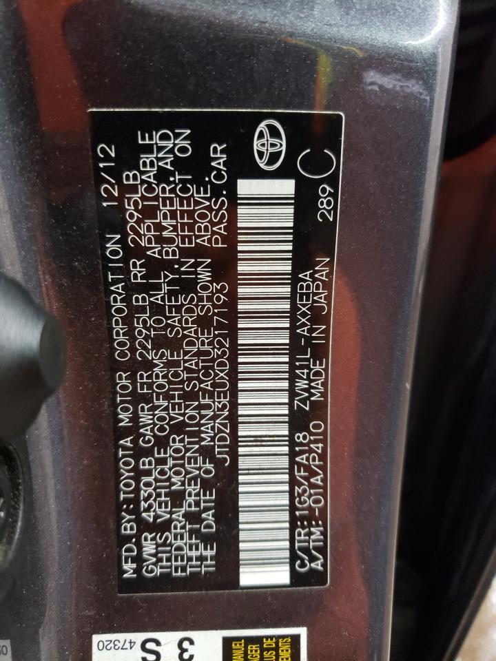 2013 Toyota Prius - Image 13