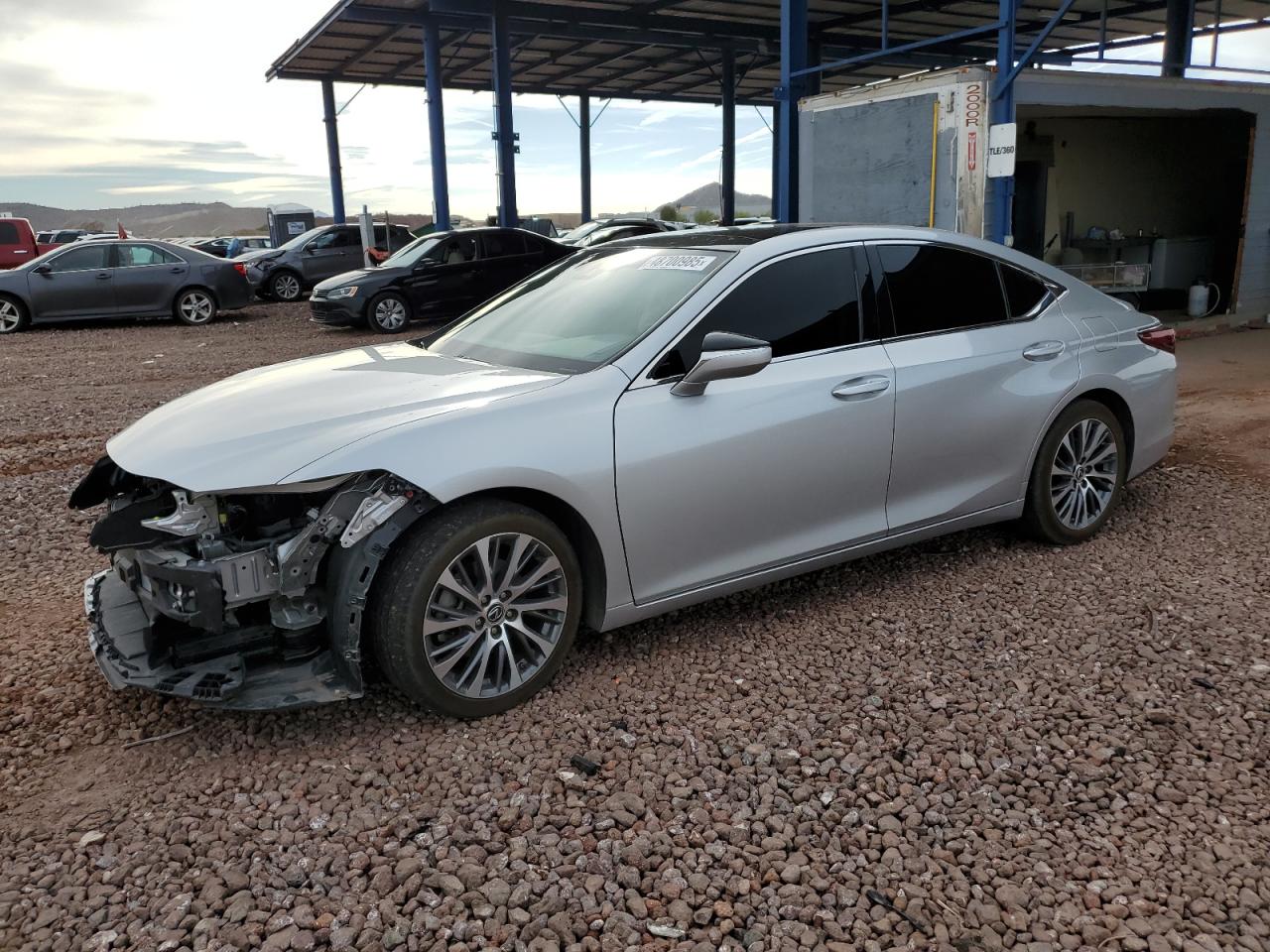 2019 Lexus ES - Image 1