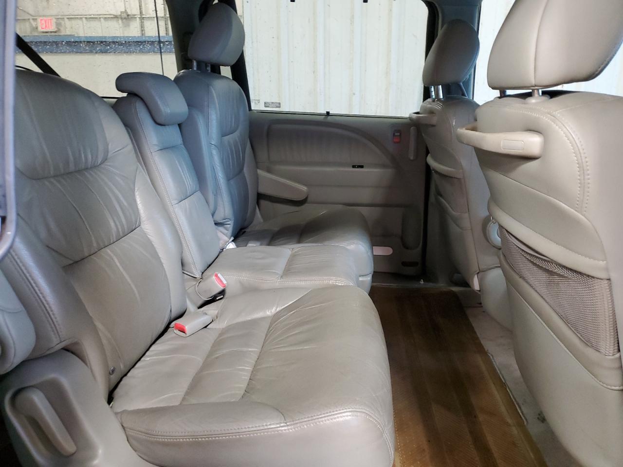 2007 Honda Odyssey - Image 11