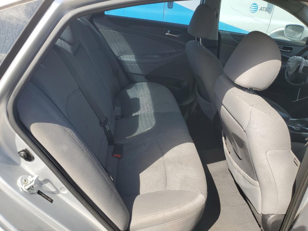2013 Hyundai Sonata - Image 10