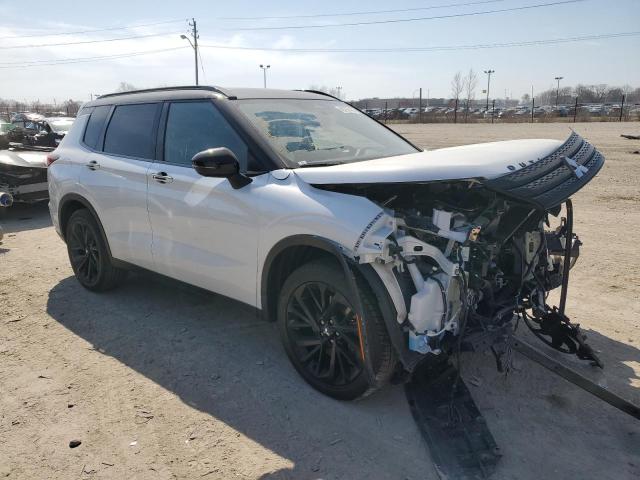 MITSUBISHI OUTLANDER 2024 Белы