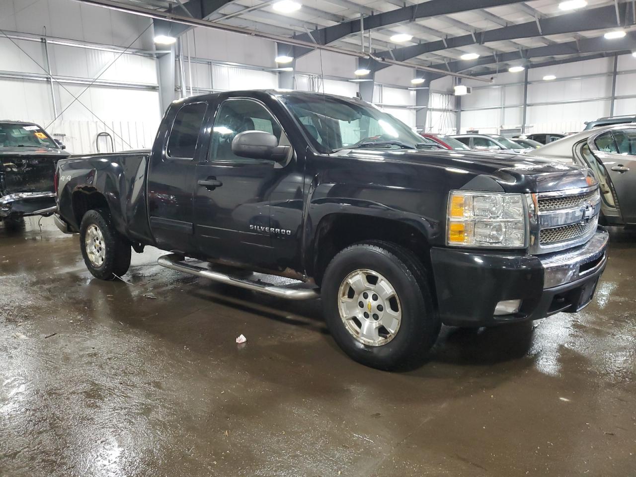 2011 Chevrolet Silverado - Image 4