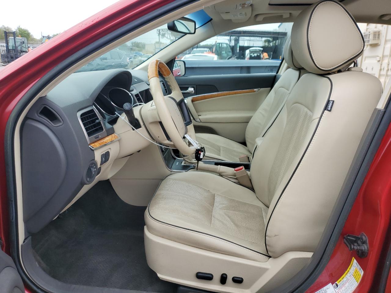 2012 Lincoln MKZ - Image 7