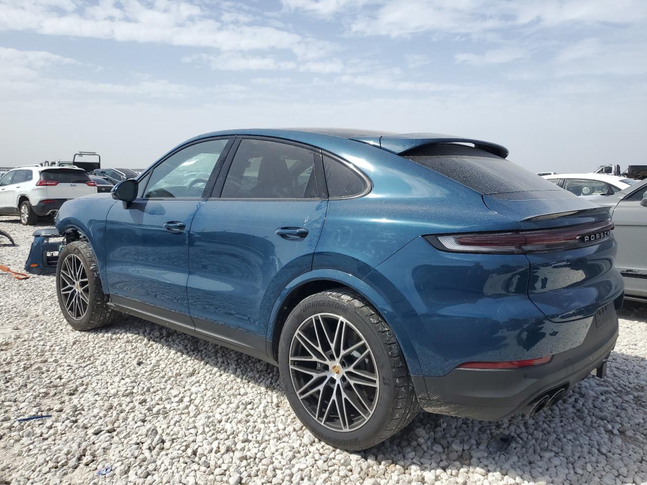 2024 Porsche Cayenne - Image 2
