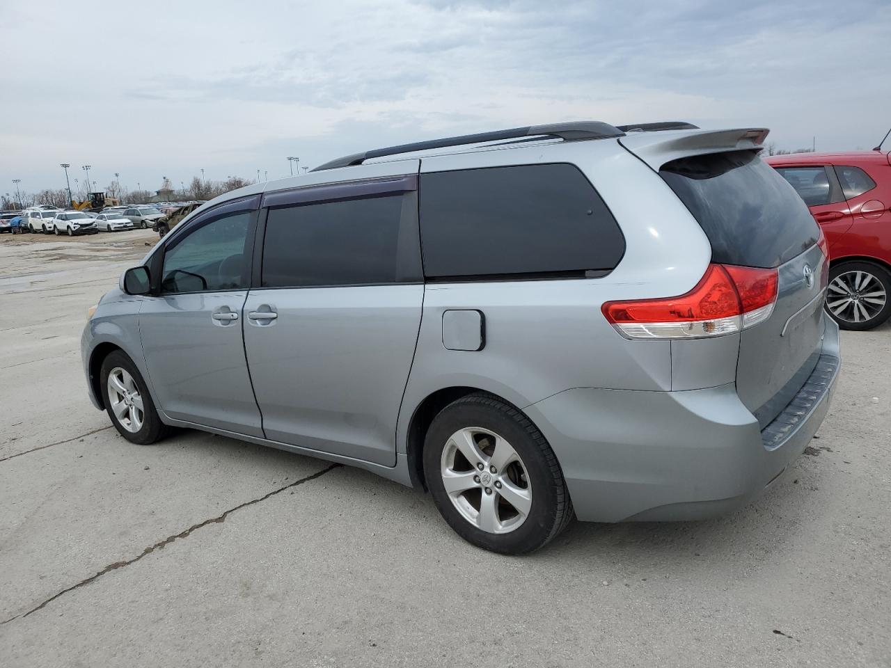 2011 Toyota Sienna - Image 2