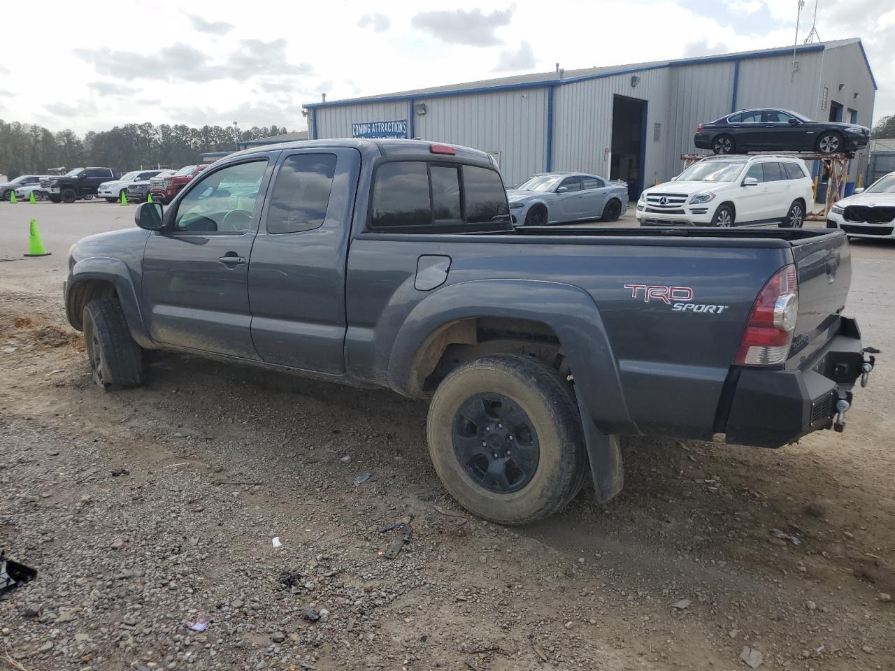 2009 Toyota Tacoma - Image 2