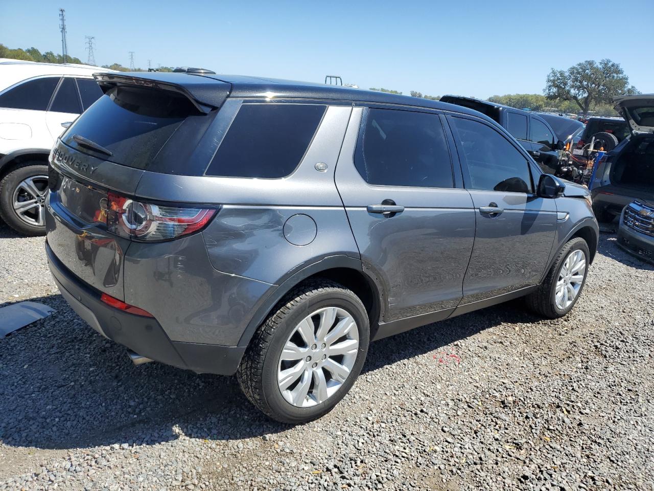 2015 Land Rover Discovery - Image 3