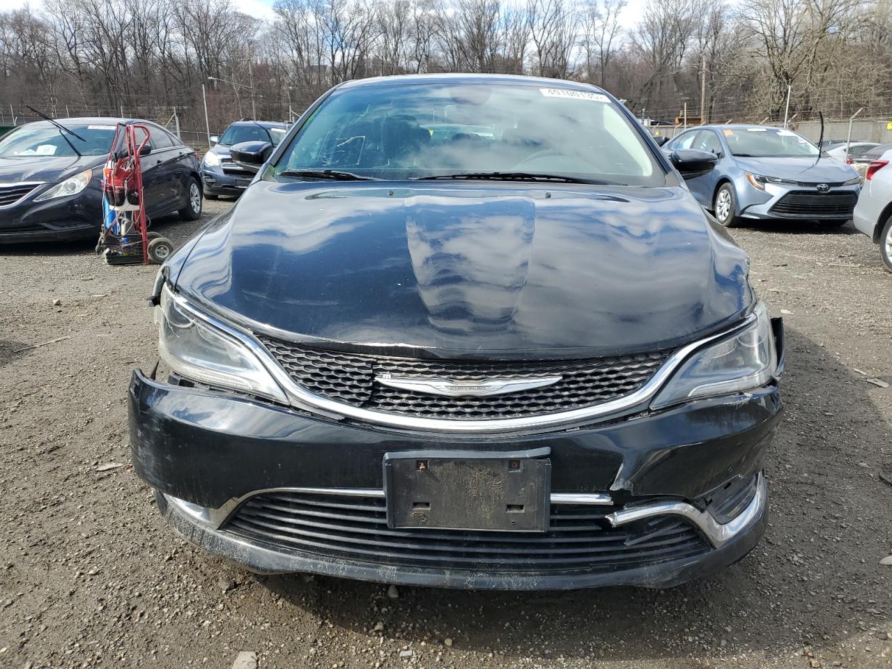 2015 Chrysler 200 - Image 5
