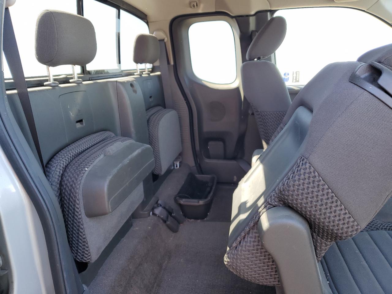 2012 Nissan Navara (Frontier) - Image 11