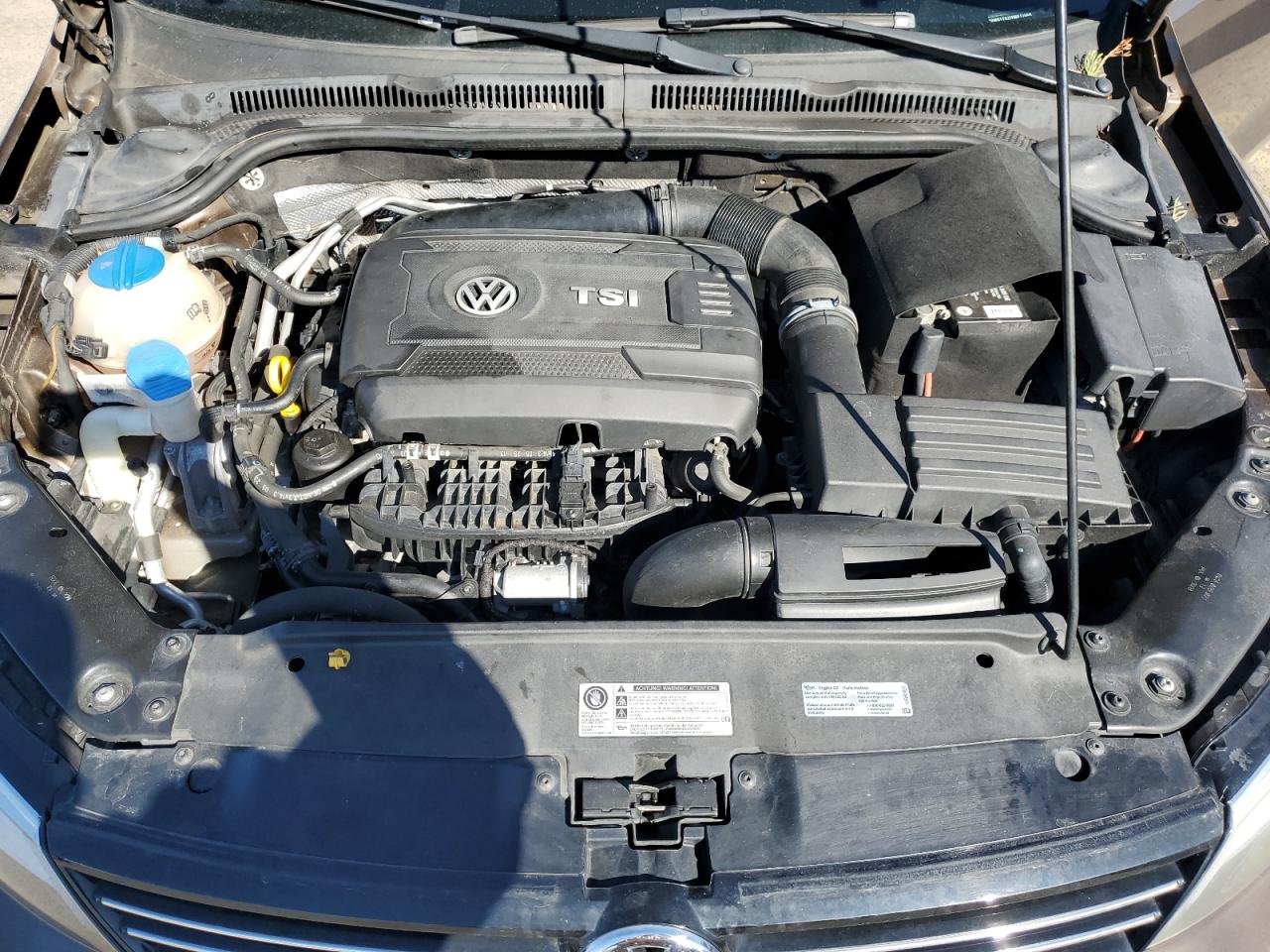 2014 Volkswagen Jetta - Image 11
