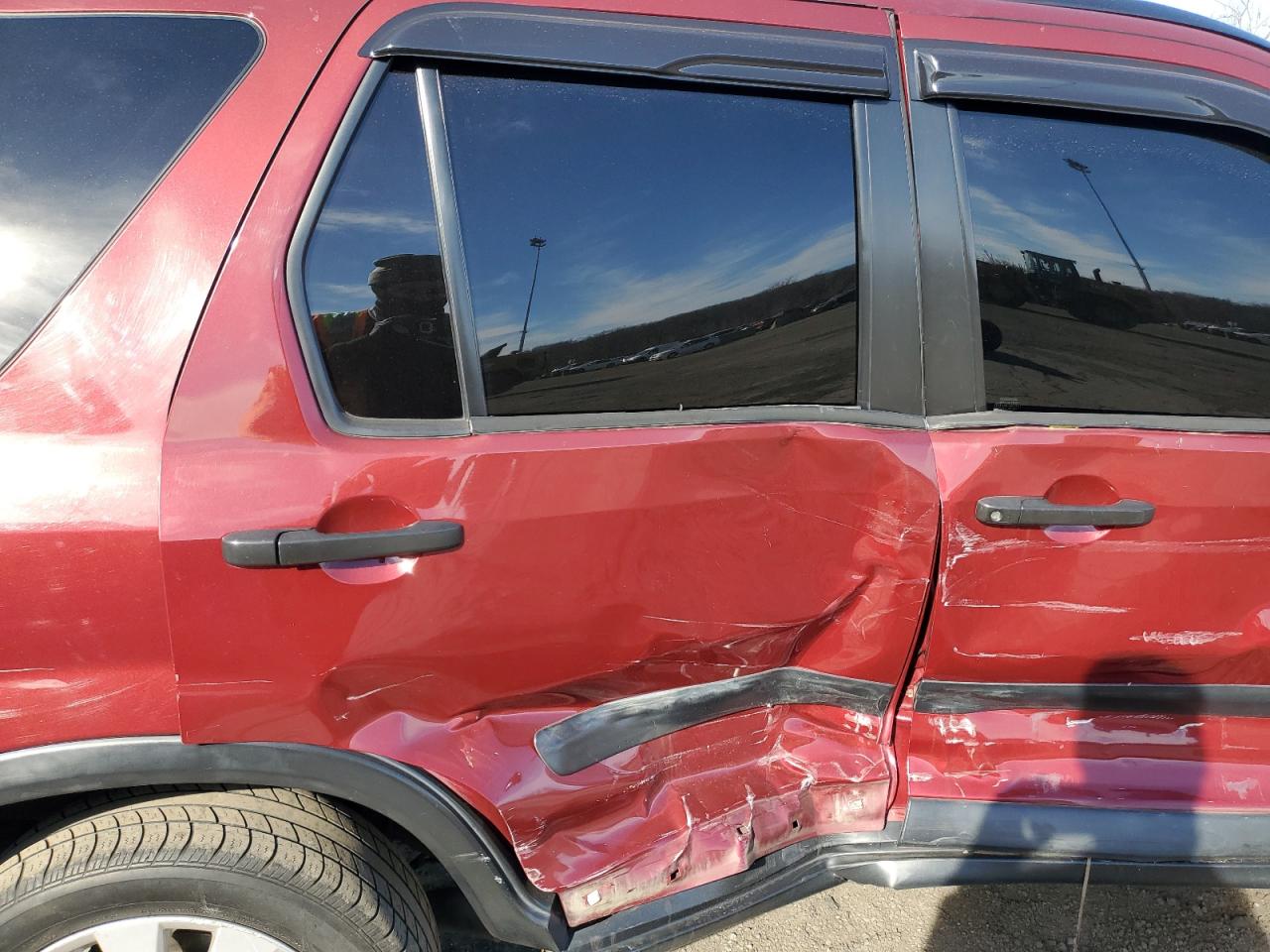2004 Honda CR-V - Image 12
