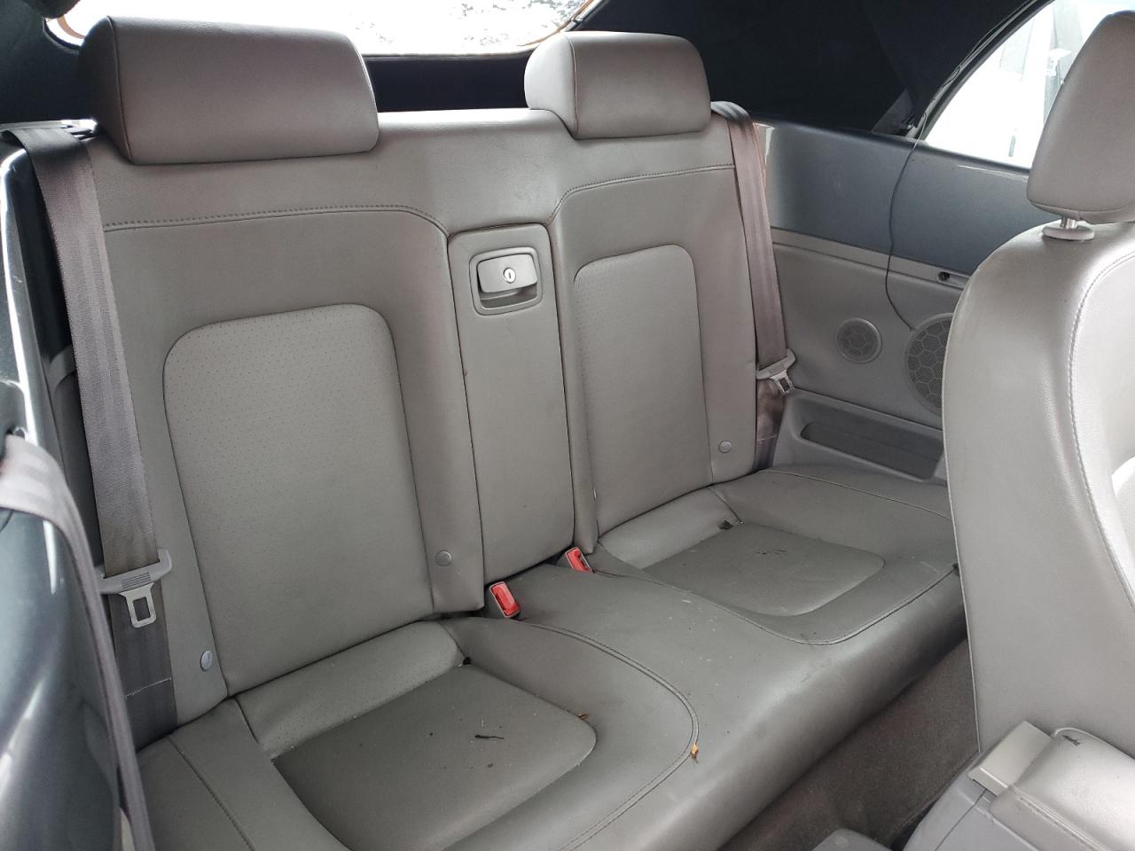 2005 Volkswagen Beetle - Image 10