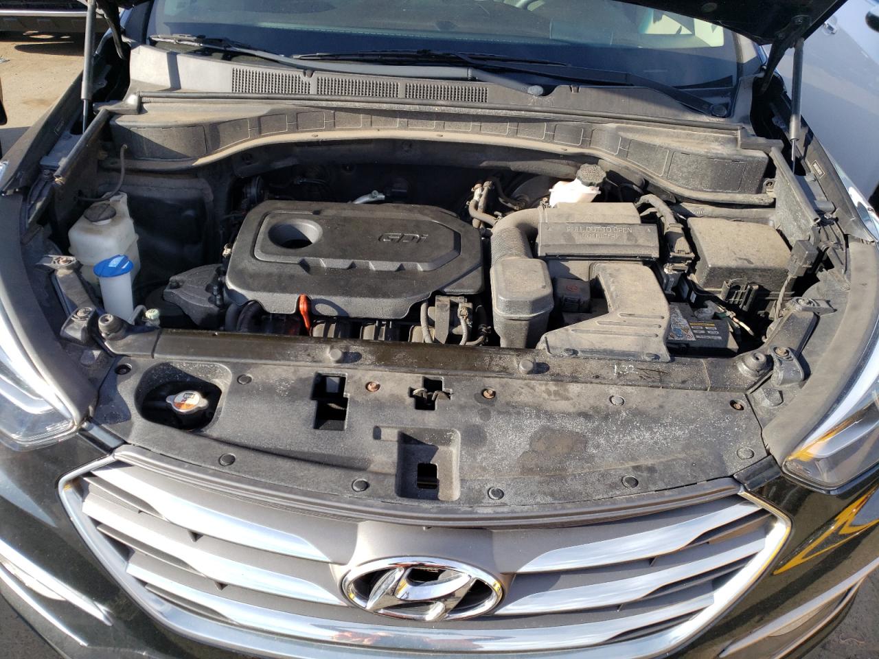2018 Hyundai Santa Fe - Image 12