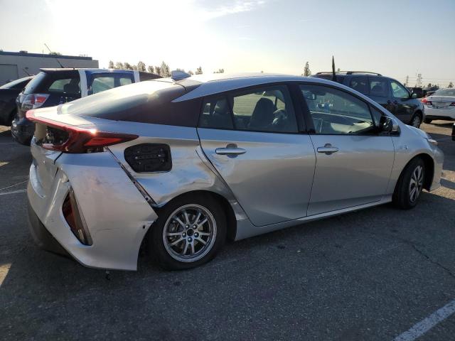  TOYOTA PRIUS 2017 Серебристый