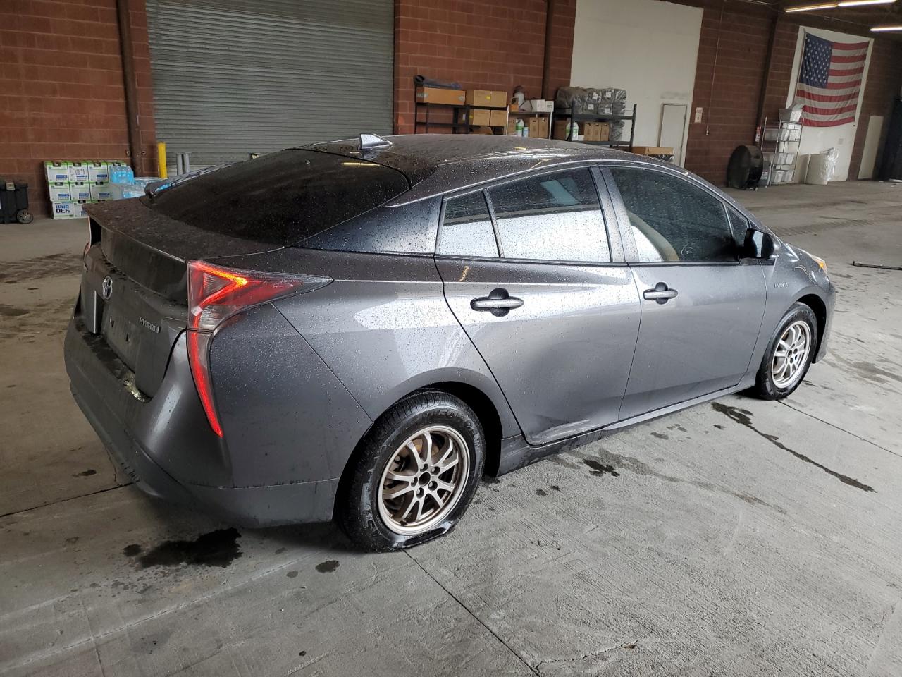 2016 Toyota Prius - Image 3