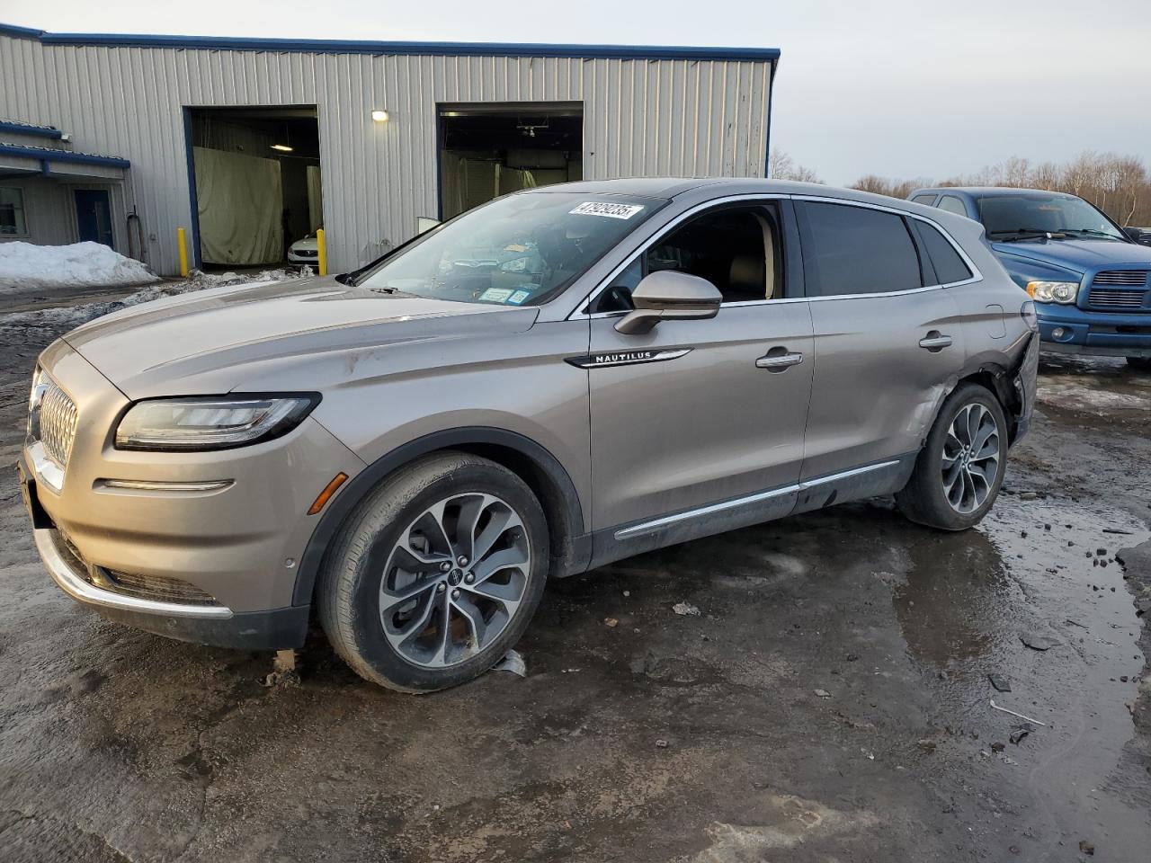 2021 Lincoln Nautilus - Image 1