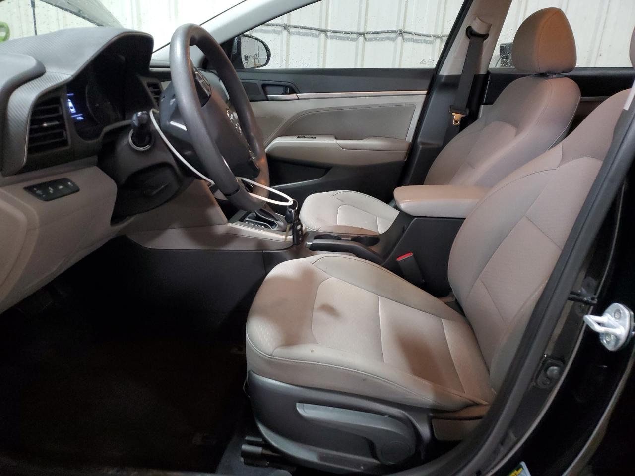 2019 Hyundai Elantra - Image 7