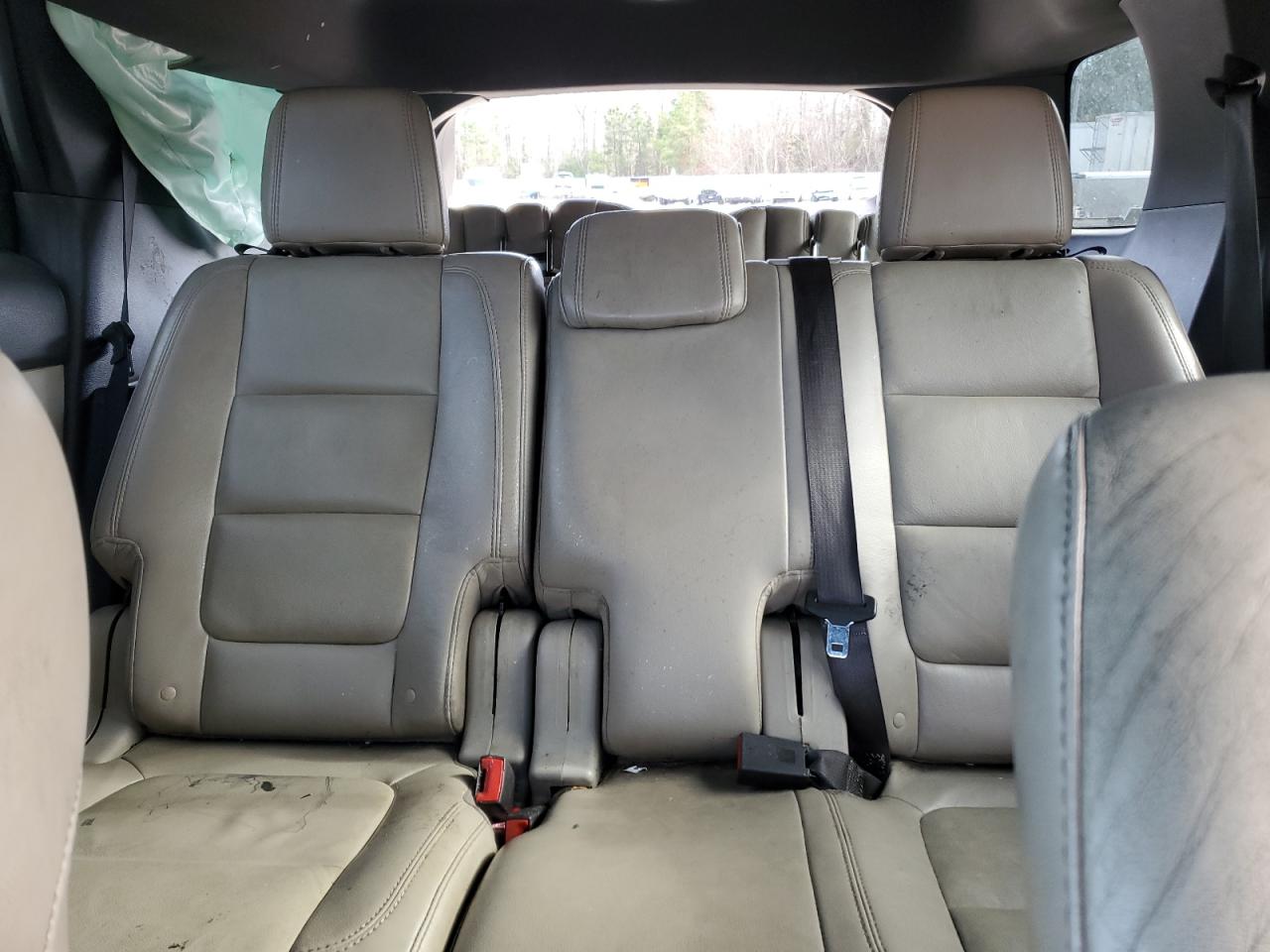 2015 Ford Explorer - Image 10
