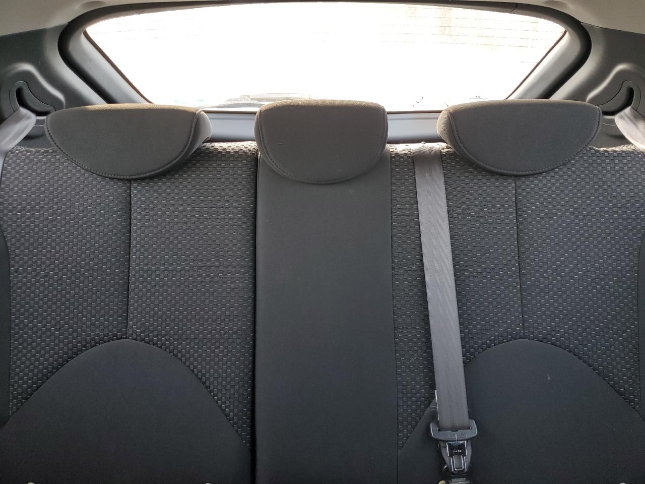 2011 Hyundai Accent - Image 10