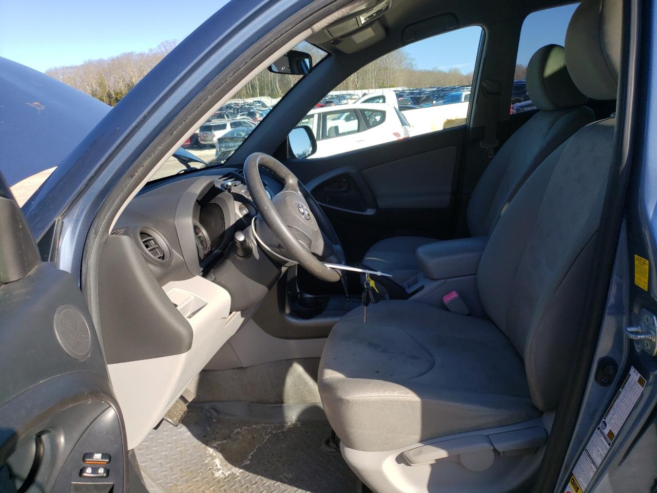2010 Toyota RAV 4 - Image 7