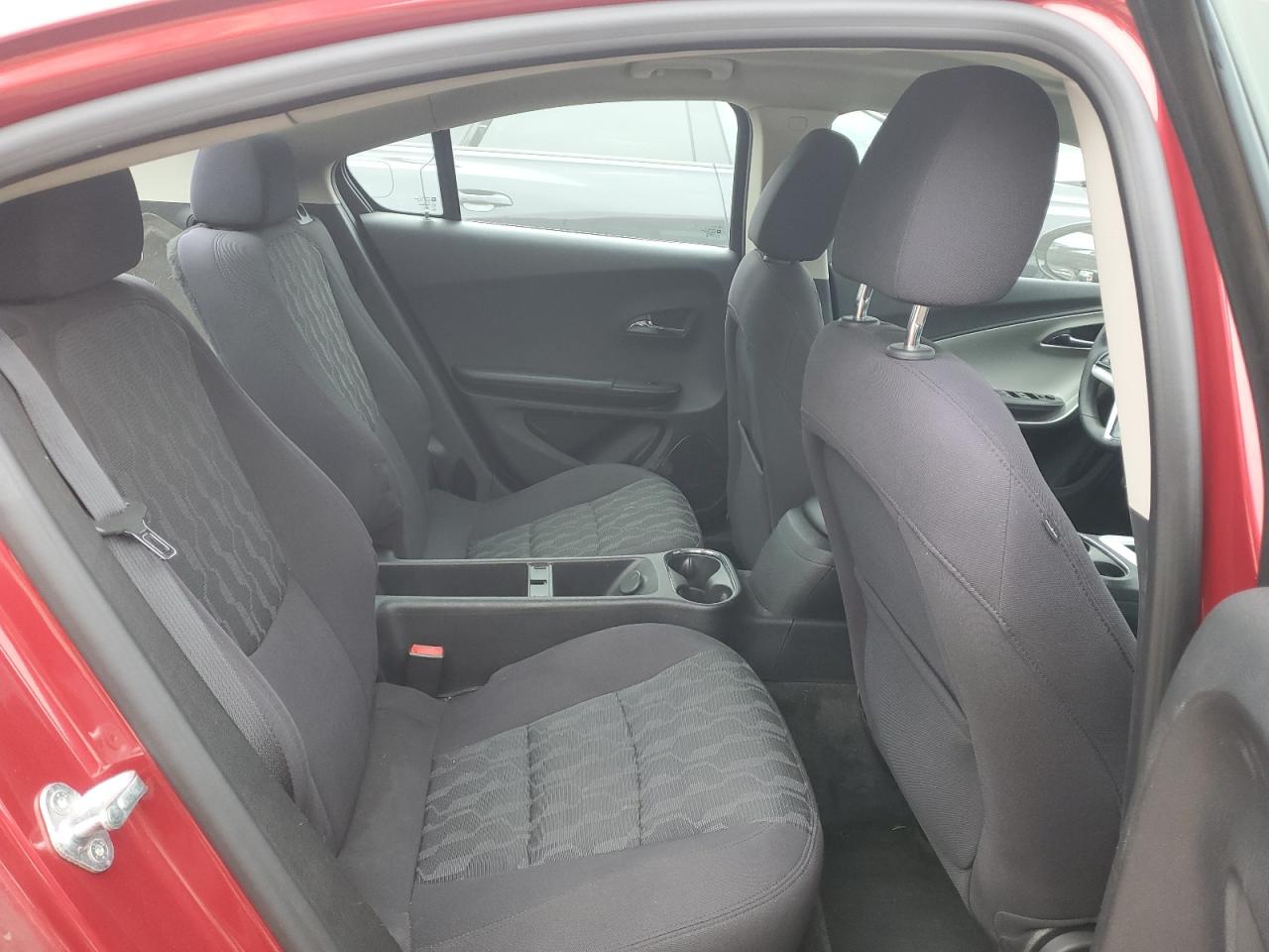 2013 Chevrolet Volt - Image 10