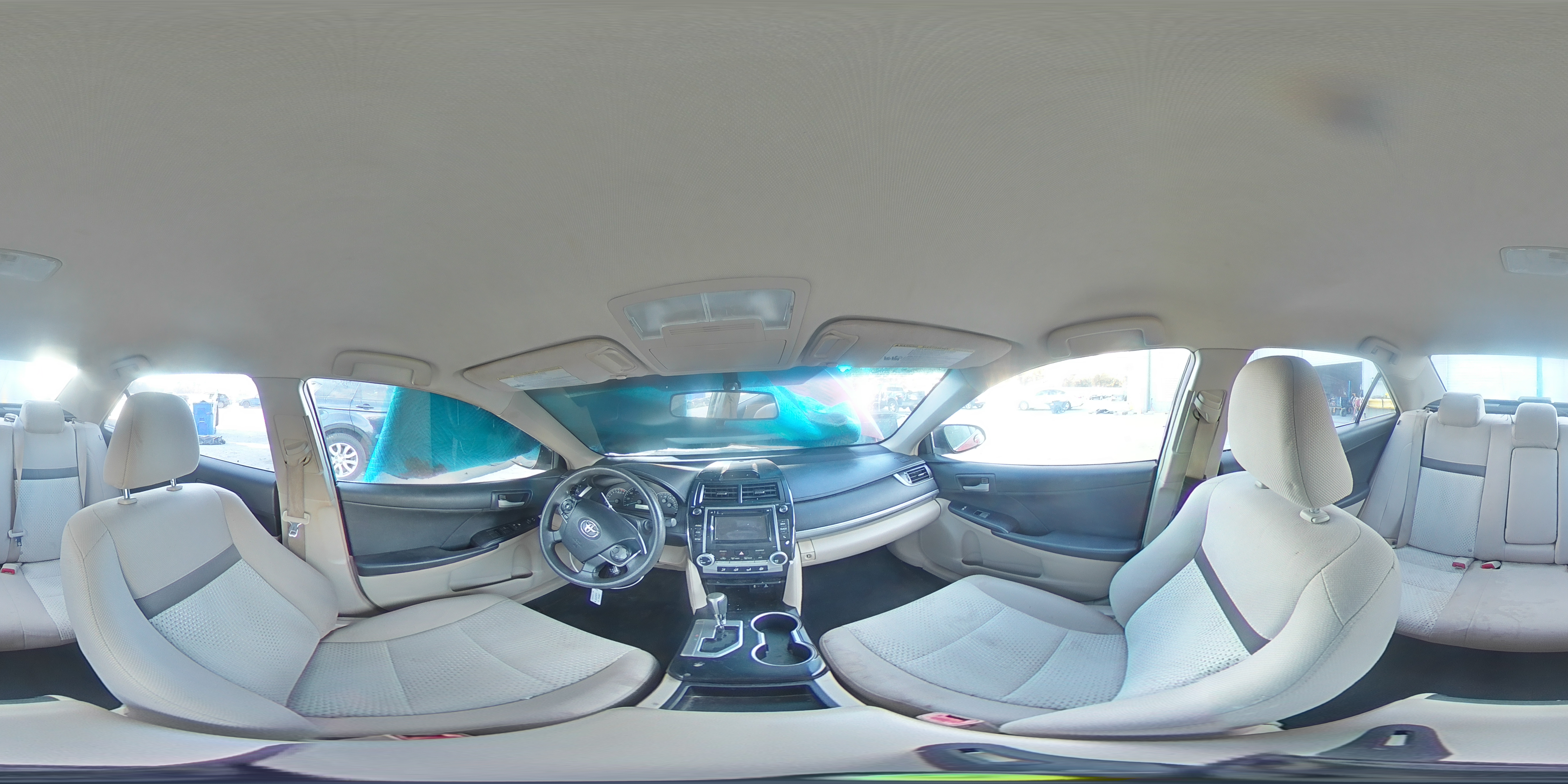 2014 Toyota Camry - Image 14