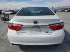 2015 Toyota Camry Hybrid de vânzare în Sun Valley, CA - Front End
