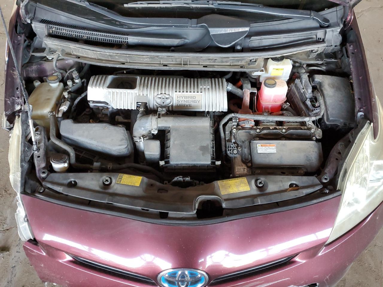 2013 Toyota Prius - Image 11