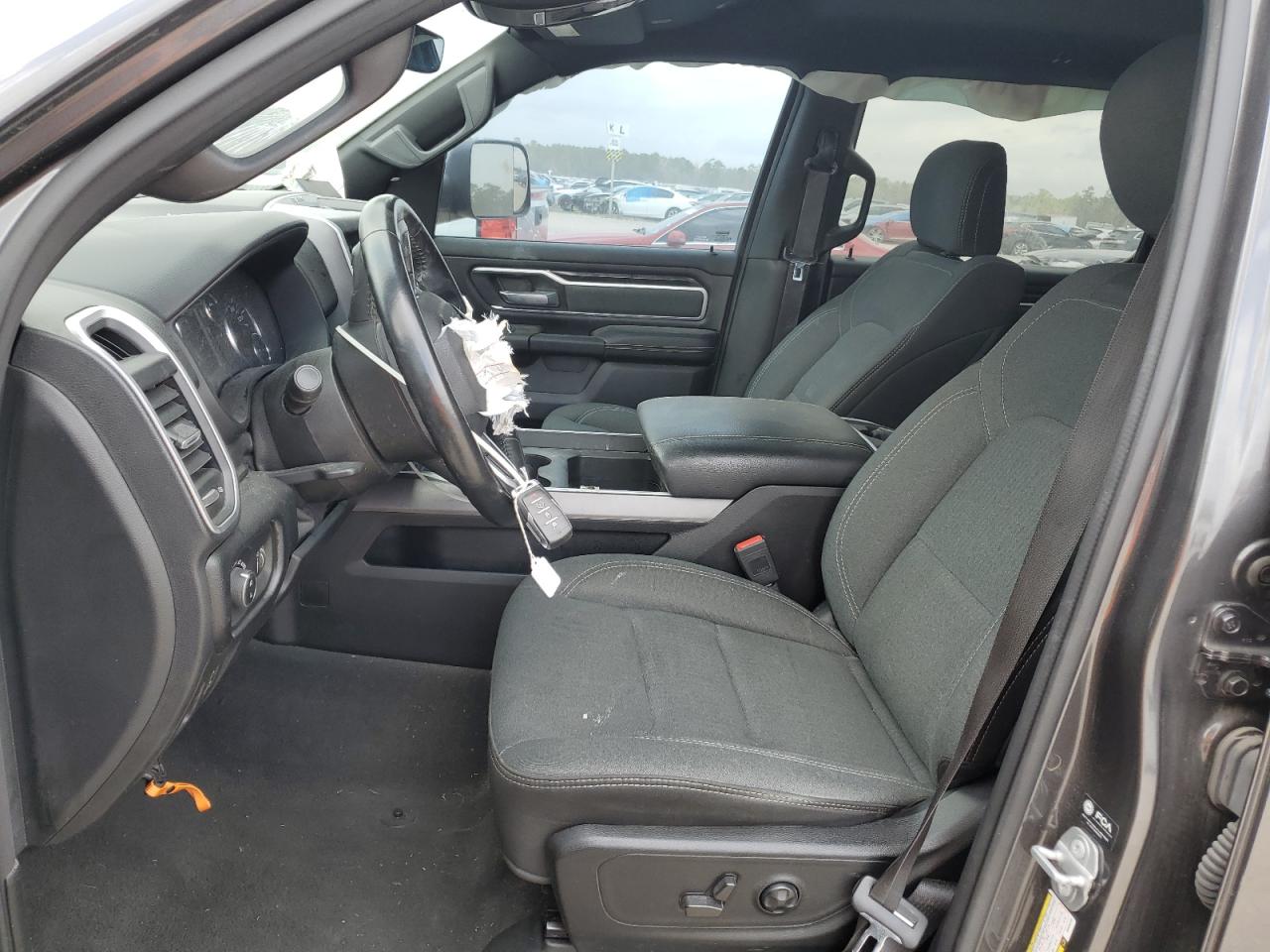 2021 RAM 1500 - Image 7