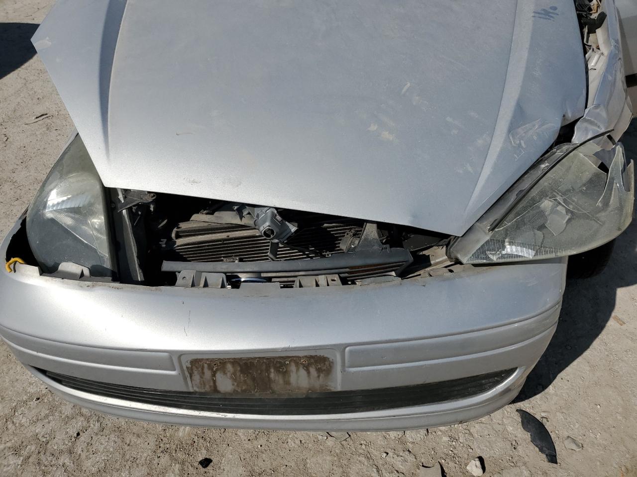 2003 Ford Focus - Image 13