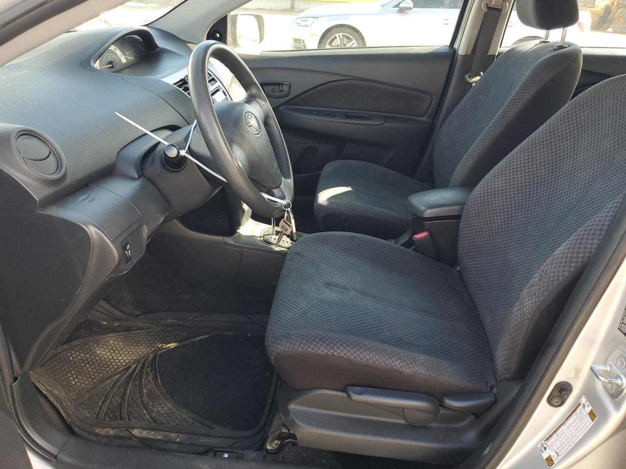 2008 Toyota Yaris VIN: JTDBT923281266752 Lot: 49737285
