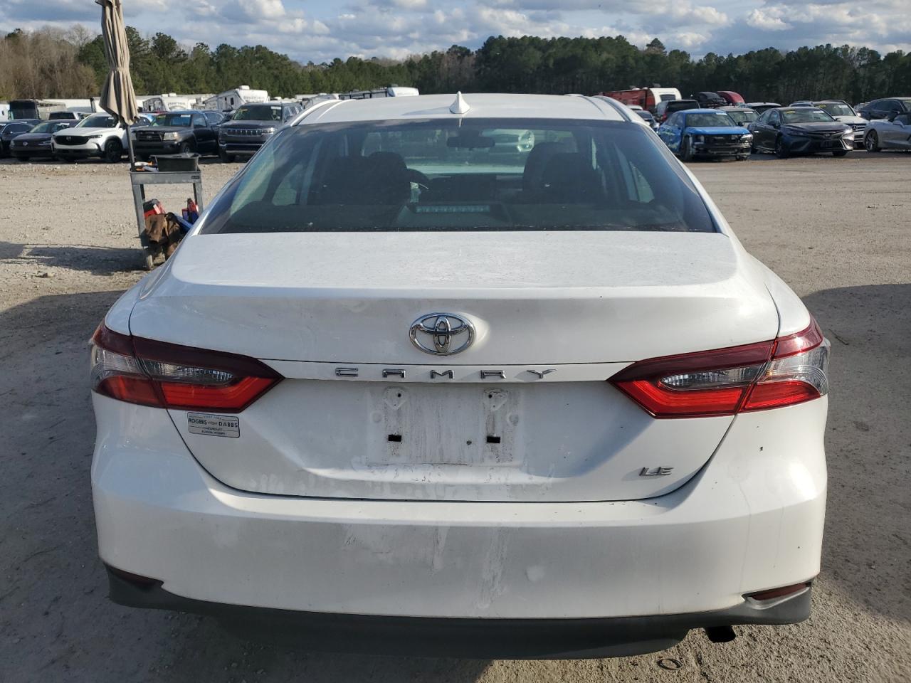 2022 Toyota Camry - Image 6