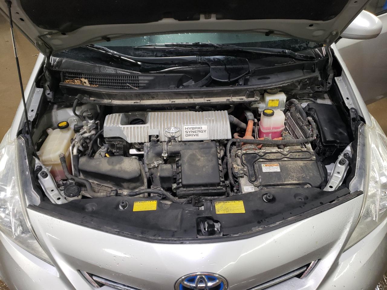 2013 Toyota Prius - Image 11