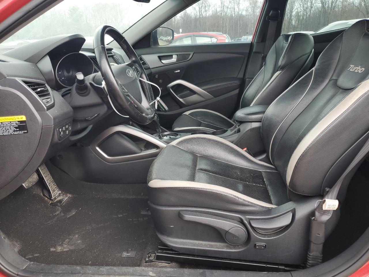 2014 Hyundai Veloster - Image 7