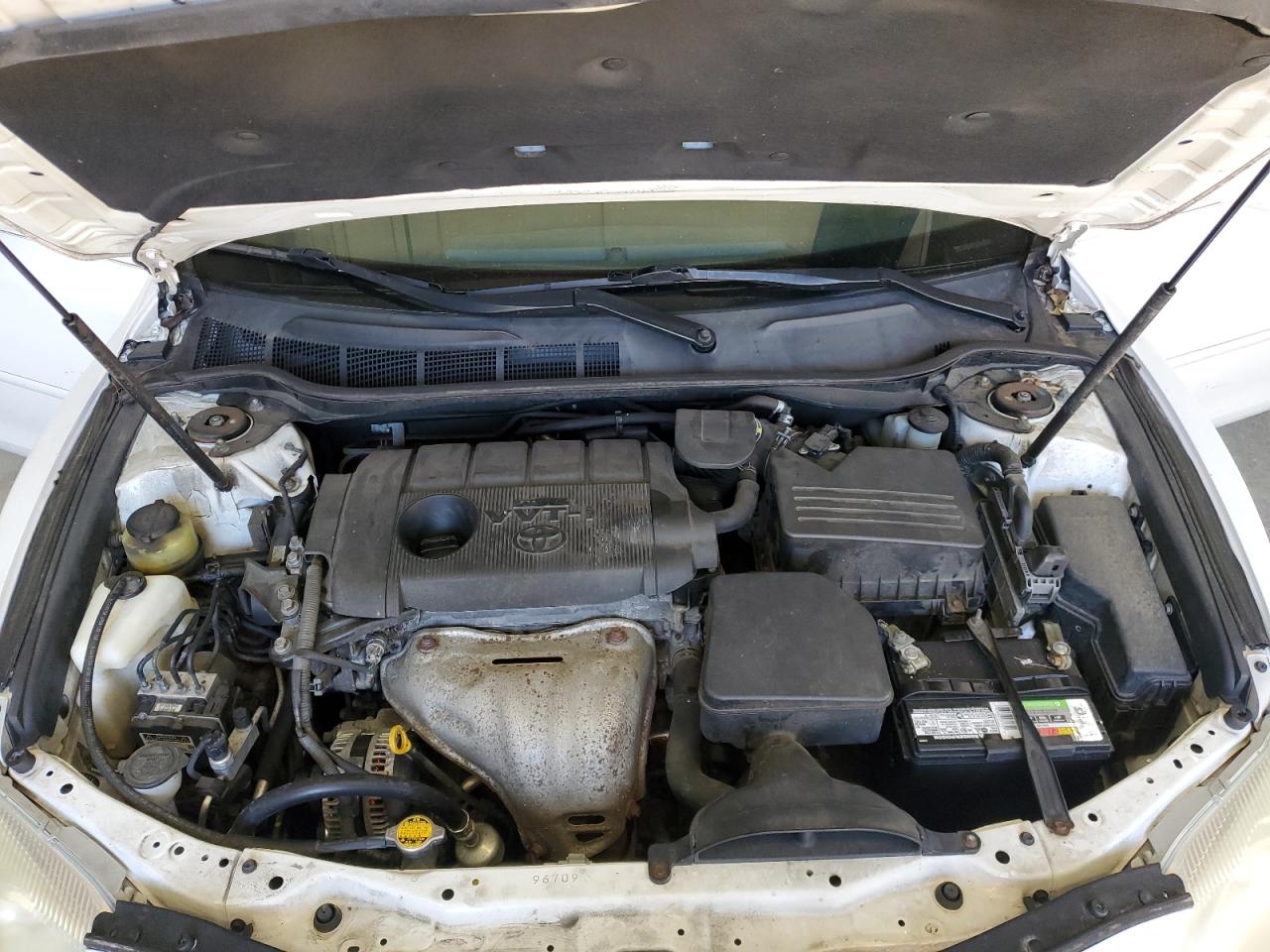 2011 Toyota Camry - Image 11