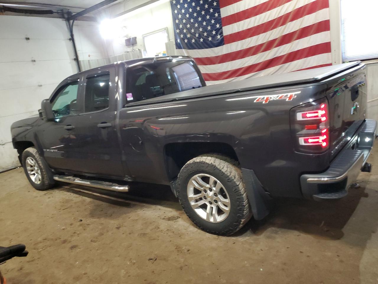 2014 Chevrolet Silverado - Image 2
