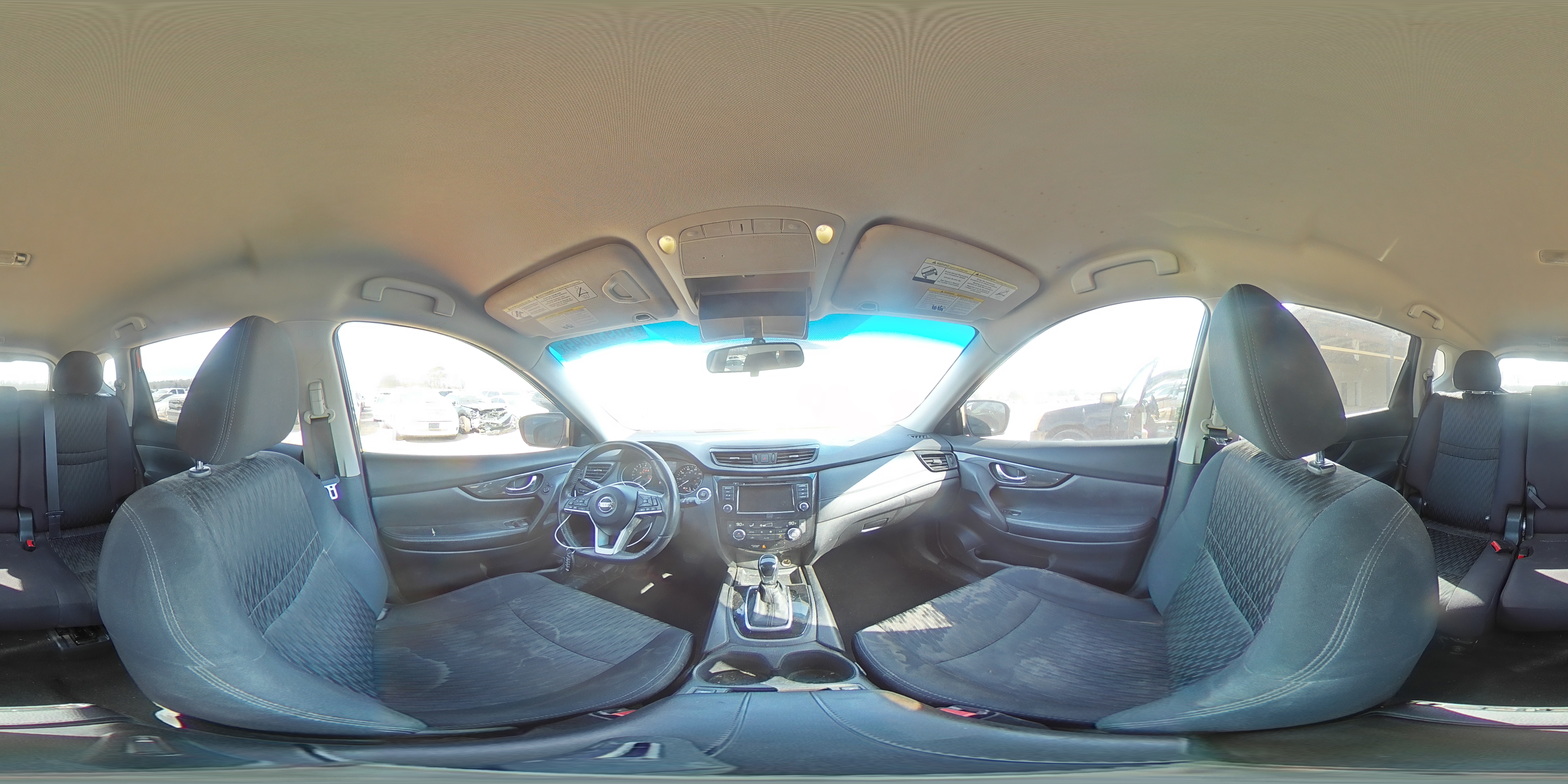 2018 Nissan Rogue - Image 14