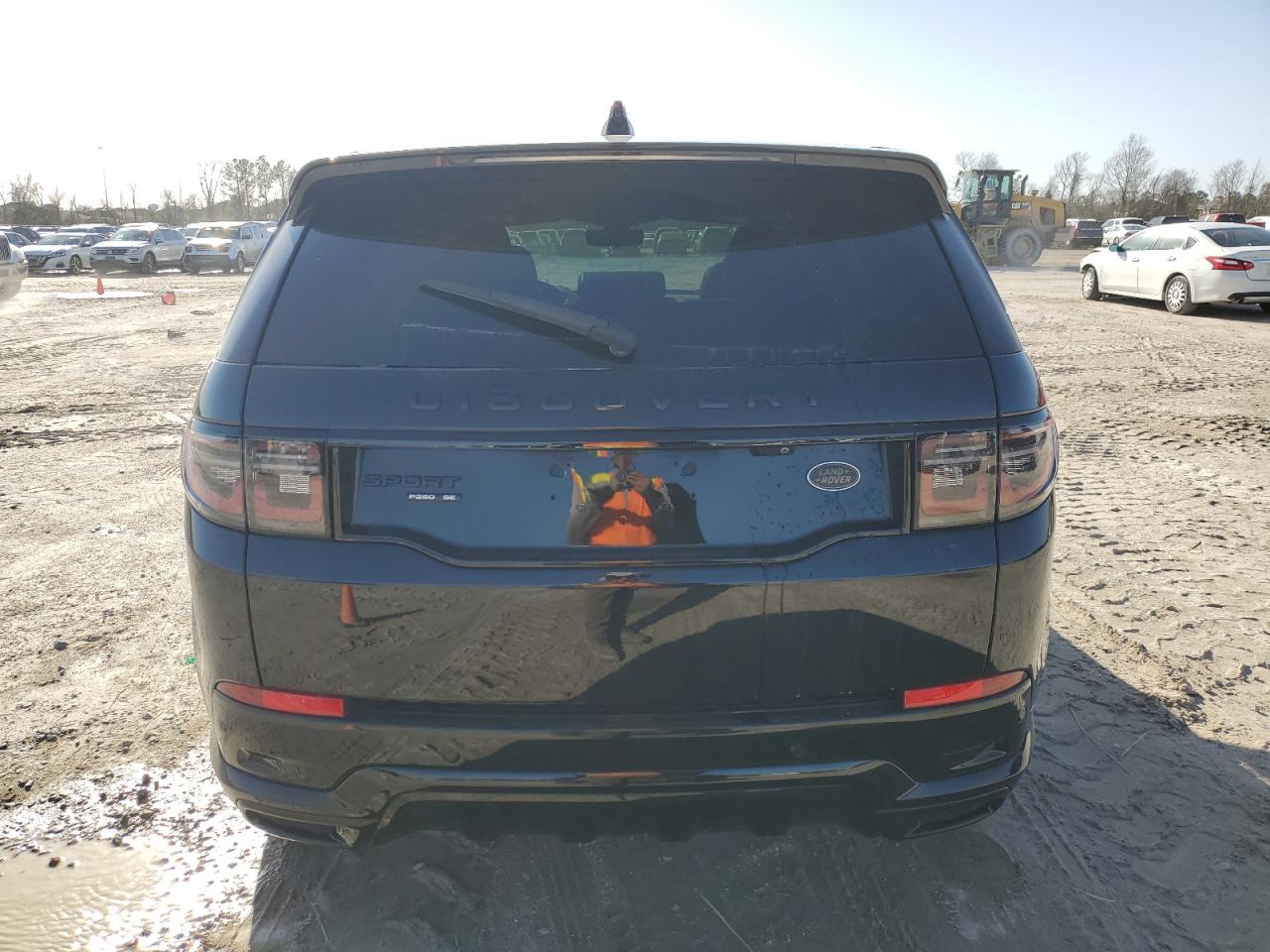 2020 Land Rover Discovery - Image 6