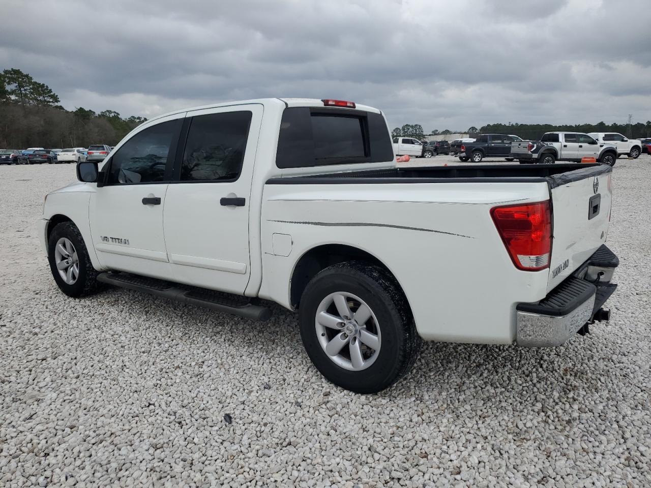 2013 Nissan Titan - Image 2