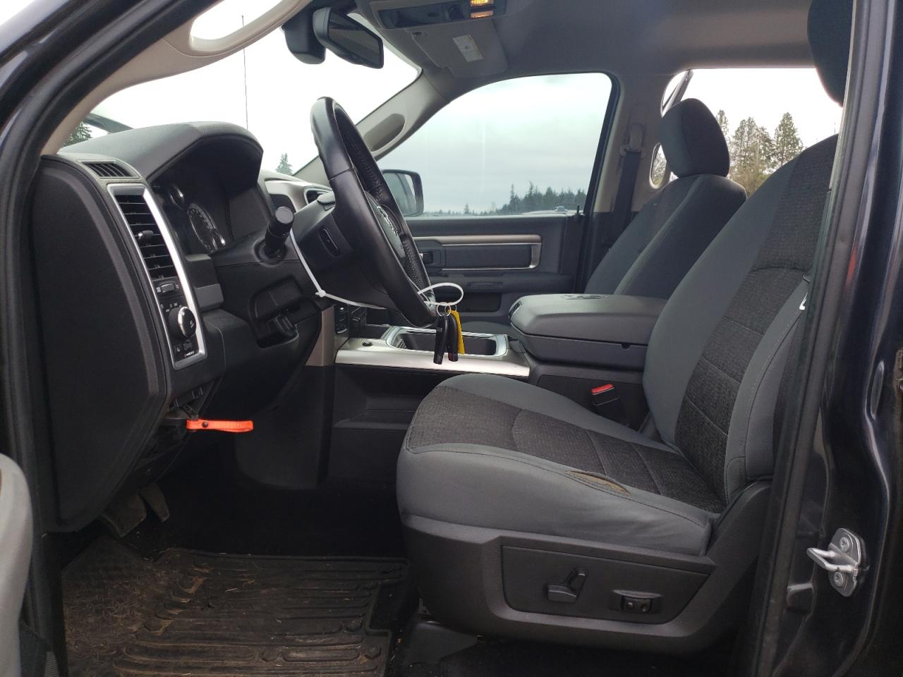 2016 RAM 1500 - Image 7