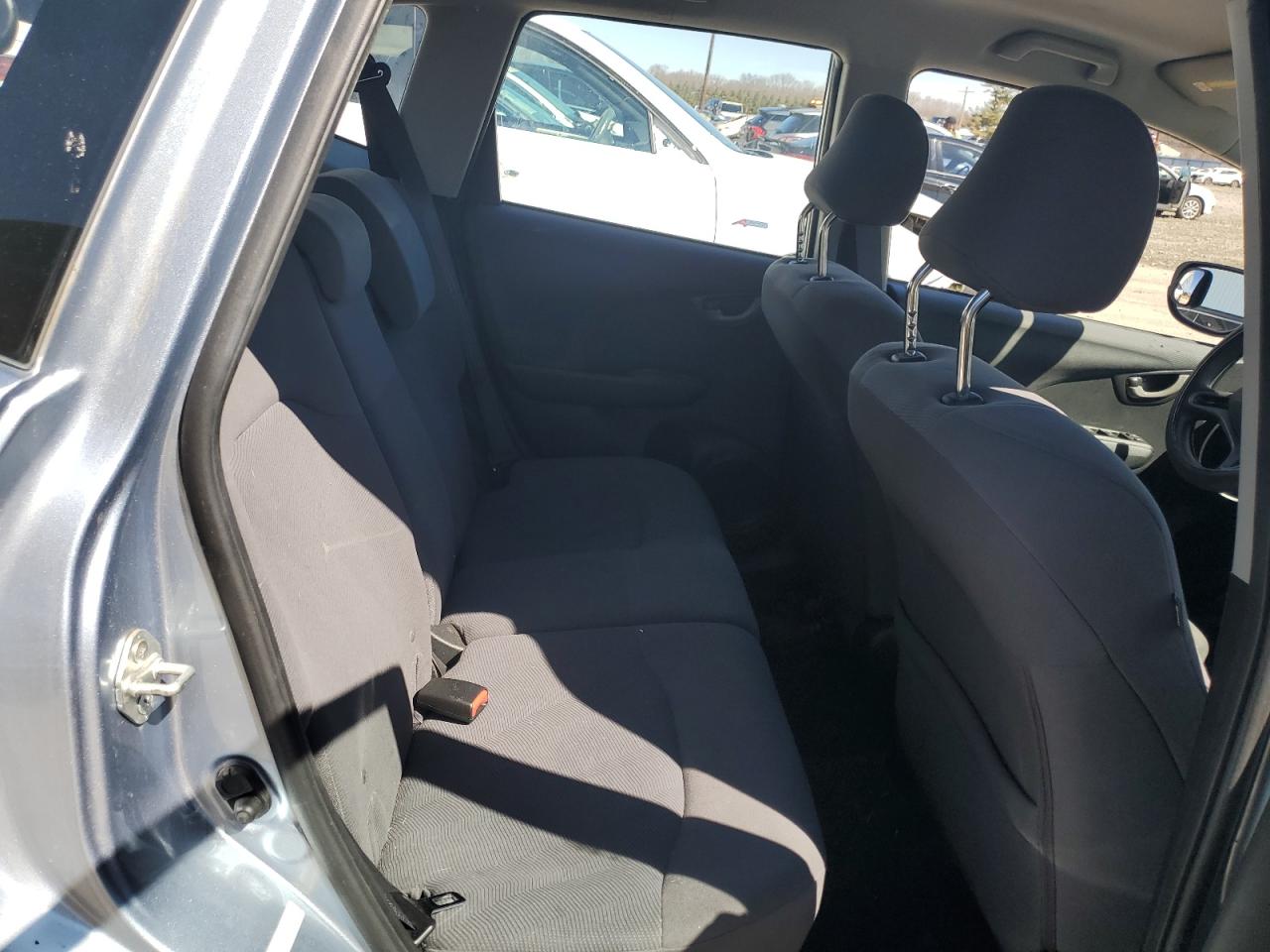 2011 Honda Fit - Image 10