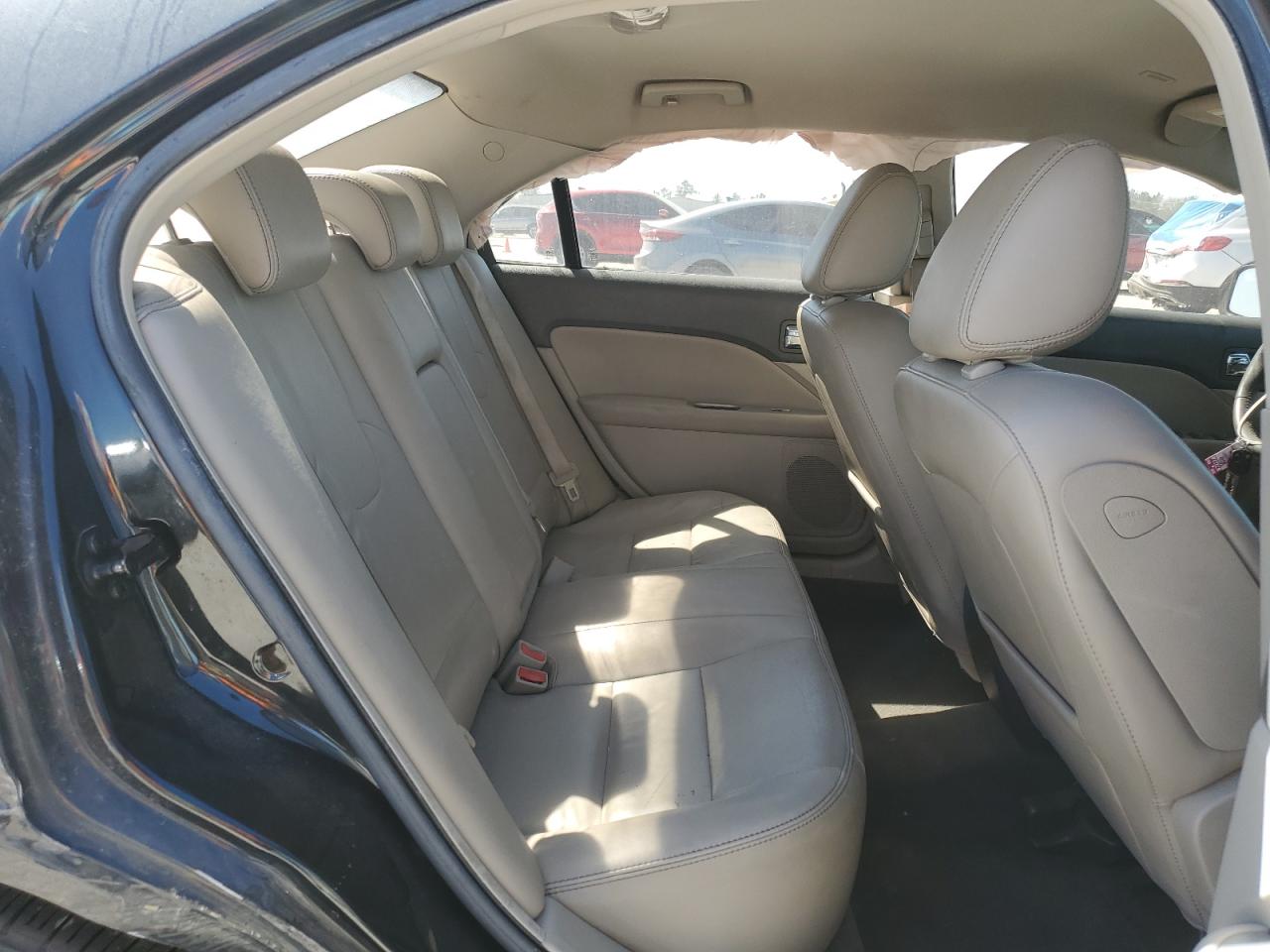 2010 Ford Fusion - Image 10