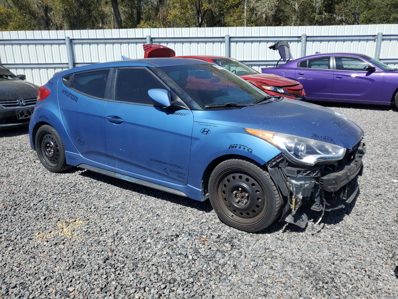 2016 Hyundai Veloster - Image 4