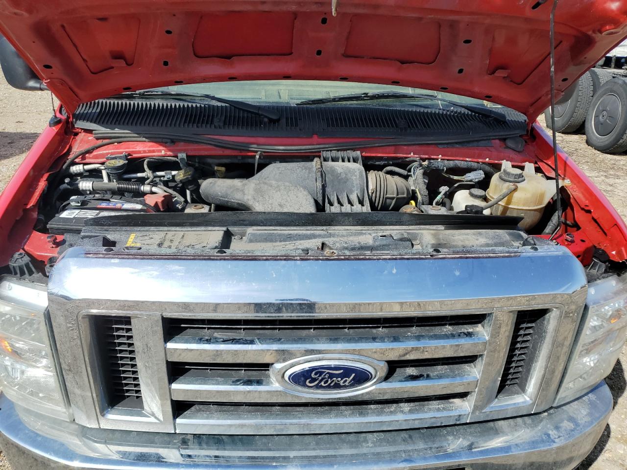 2015 Ford Econoline - Image 12