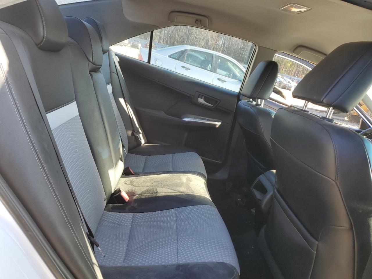 2014 Toyota Camry - Image 10