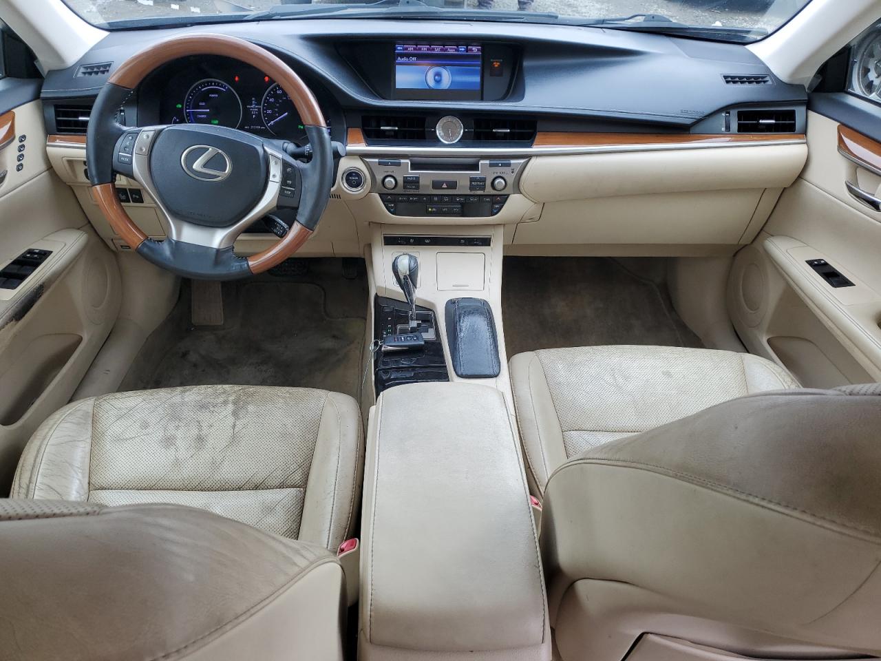 2013 Lexus ES - Image 8