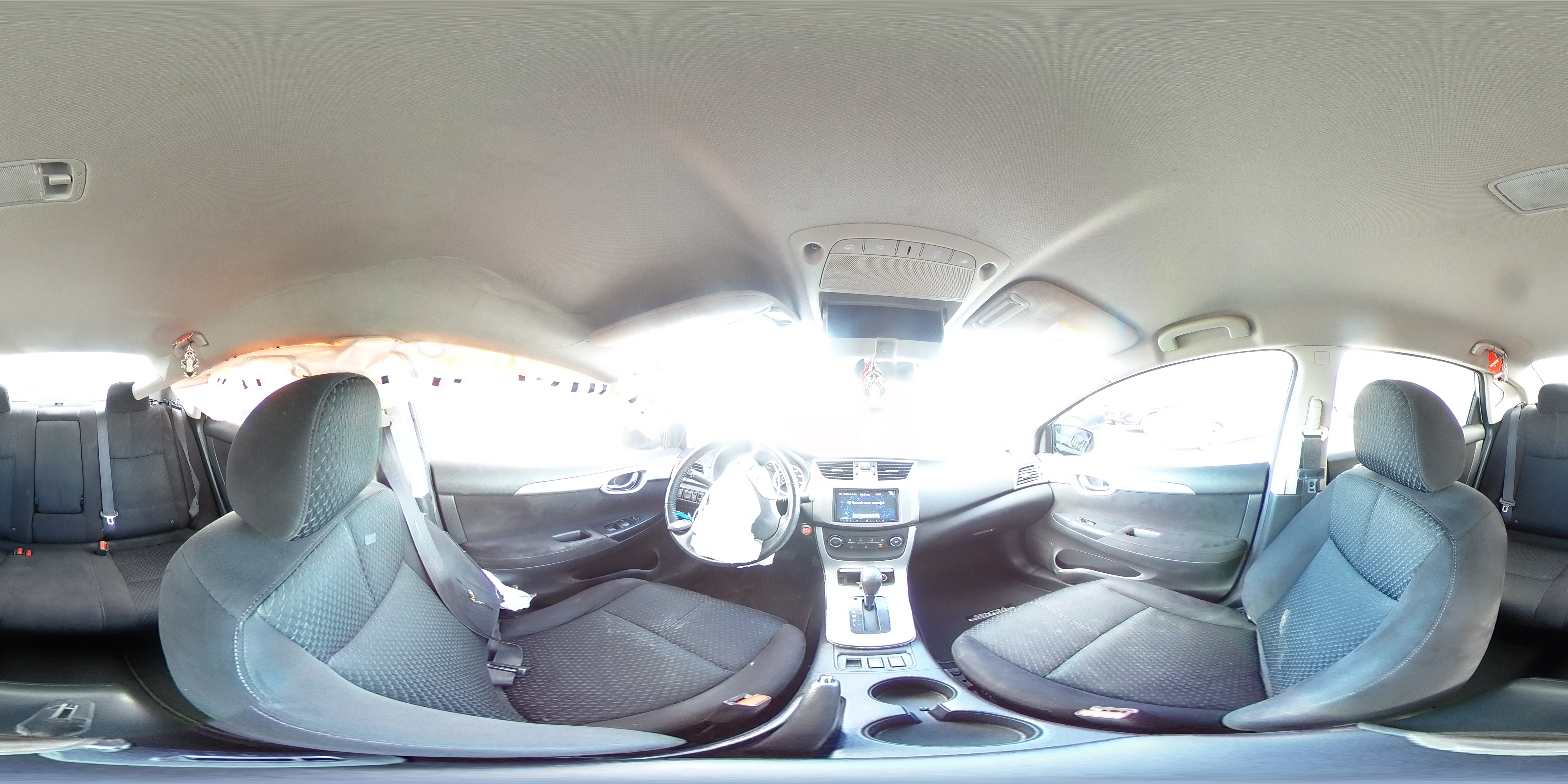 2015 Nissan Sentra - Image 13