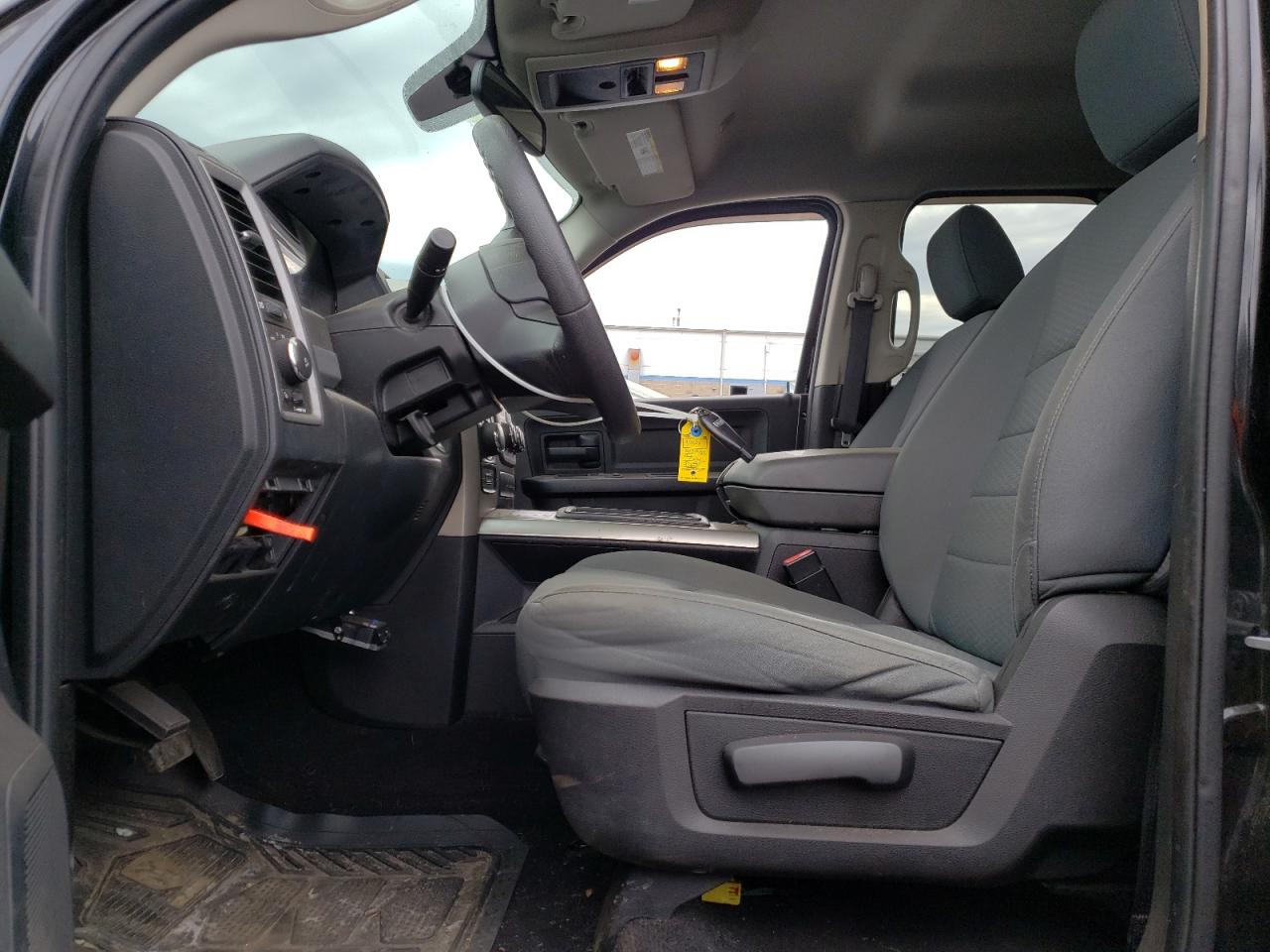 2017 RAM 1500 - Image 7