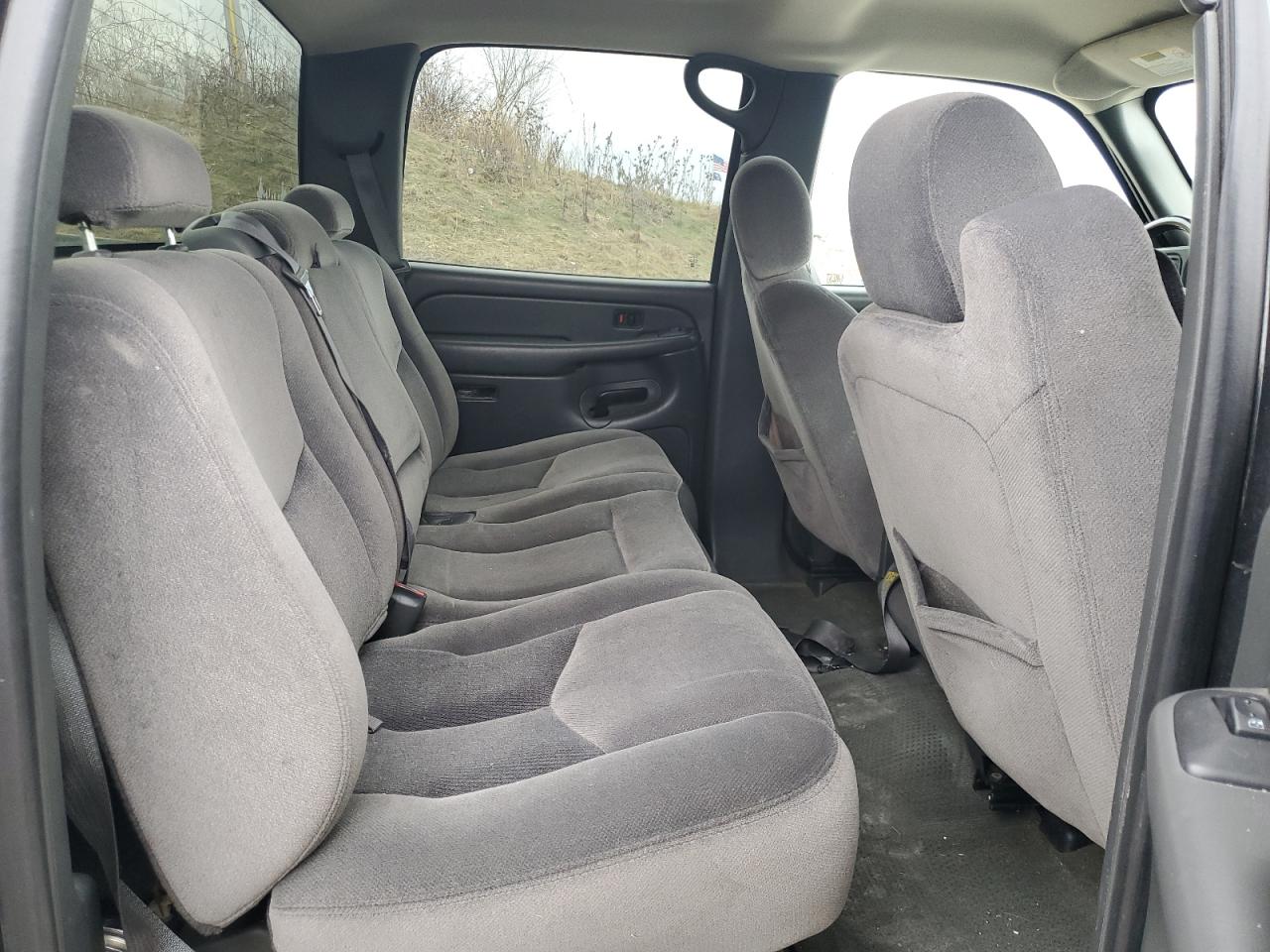 2004 GMC Sierra - Image 10