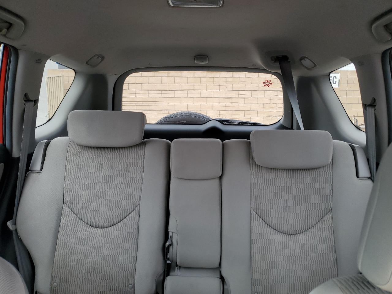 2011 Toyota RAV 4 - Image 10